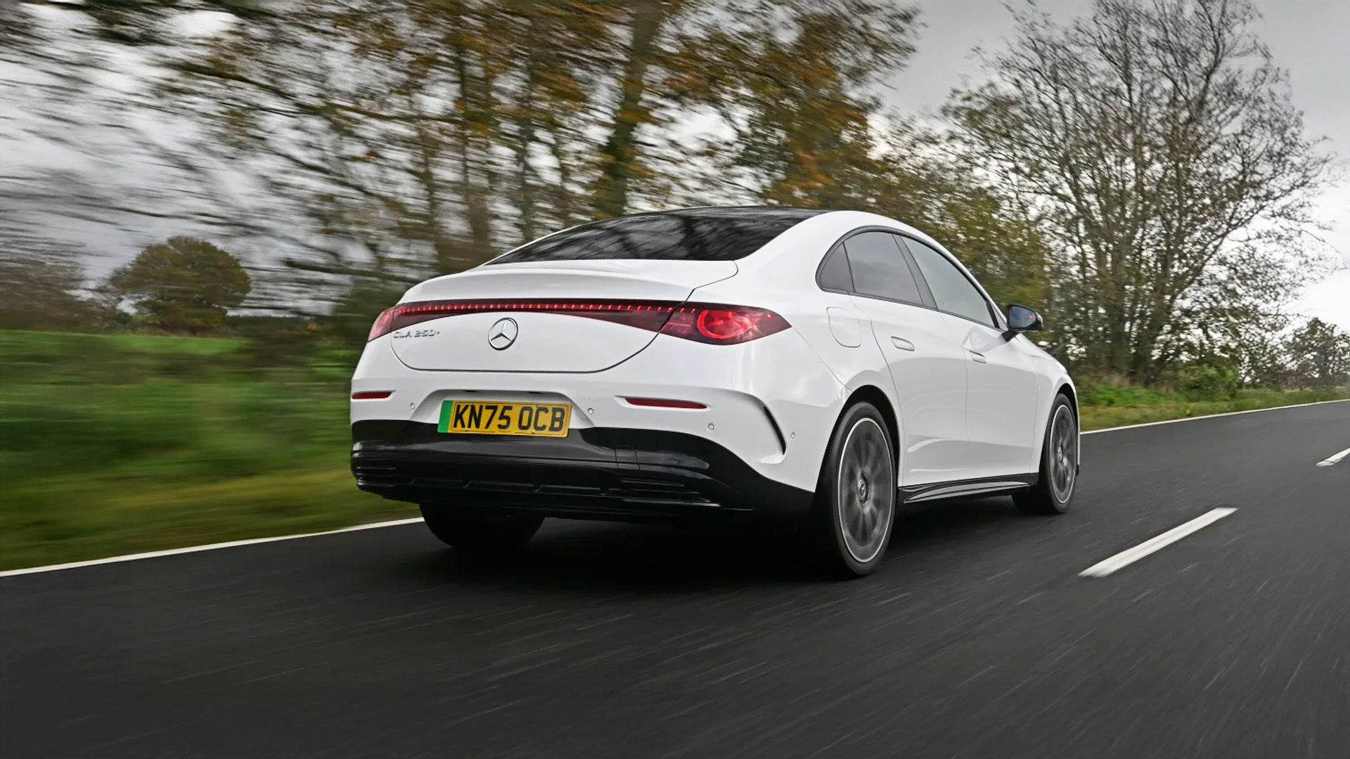 Οδηγούμε τη νέα Mercedes-Benz CLA στην ηλεκτρική και υβριδική εκδοχή της