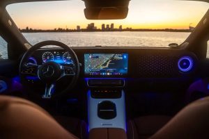 Νιώθετε ναυτία με τα ηλεκτρικά αυτοκίνητα; Η ​​Mercedes βρήκε τη λύση