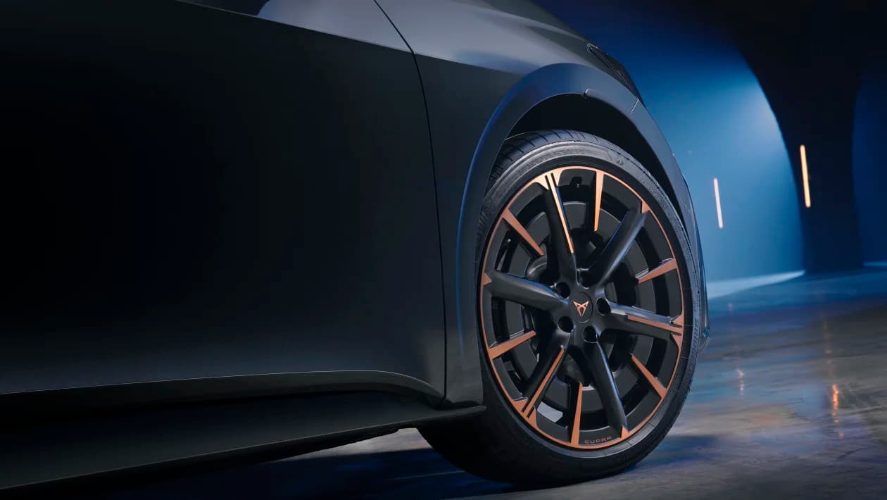 Νέο CUPRA Born 2026: Πάνω από 600 χλμ. αυτονομία και έως 326 PS