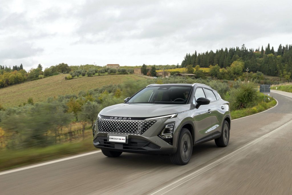 Οδηγούμε στην Ελλάδα τα νέα Omoda 5 SHS-H και Omoda 9 SHS-P