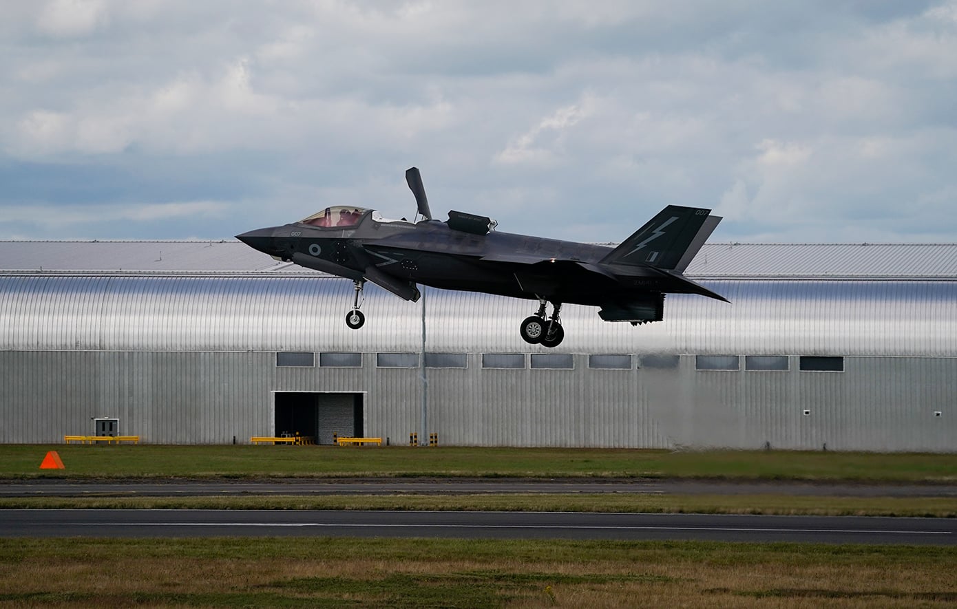 Οι Βρετανοί κάνουν λόγο για «φερόμενο πλήγμα drone» στη στρατιωτική βάση τους στην Κύπρο – «Περιορισμένες ζημιές»