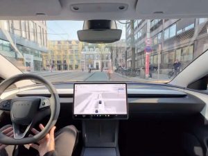 Tesla FSD στην Ευρώπη: Έρχεται η πλήρης αυτόνομη οδήγηση με συνδρομή - Πόσο θα κοστίζει