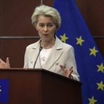 Ούρσουλα φον ντερ Λάιεν: Έκκληση για άμεσο τερματισμό των συγκρούσεων στη Μέση Ανατολή