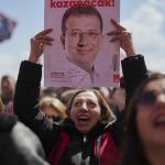 Κομισιόν για τη συμπλήρωση ενός έτους από τη σύλληψη Ιμάμογλου: Αυξανόμενα ερωτήματα σχετικά με τη δέσμευση της Τουρκίας στις δημοκρατικές αξίες