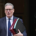 Στάρμερ: Αναδίπλωση σε 48 ώρες και προβλήματα στον επαναπατρισμό Βρετανών - ertnews.gr