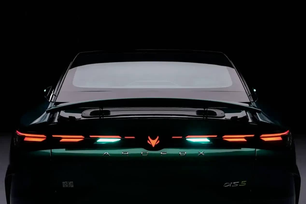 Alpha S5: Το νέο ηλεκτρικό sedan με 268 PS και τεχνολογία αυτόνομης οδήγησης