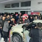 H απόλυτη τρέλα στην Κίνα με τους σταθμούς φόρτισης 5 λεπτών της BYD