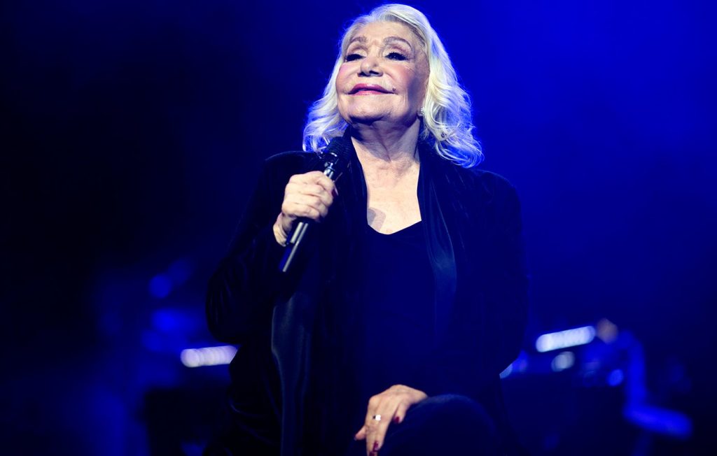 Η Ελλάδα αποχαιρετά τη Μαρινέλλα: Σε λαϊκό προσκύνημα η σορός της στη Μητρόπολη Αθηνών – Οι δύο καλλιτέχνες που θα εκφωνήσουν επικήδειους λόγους