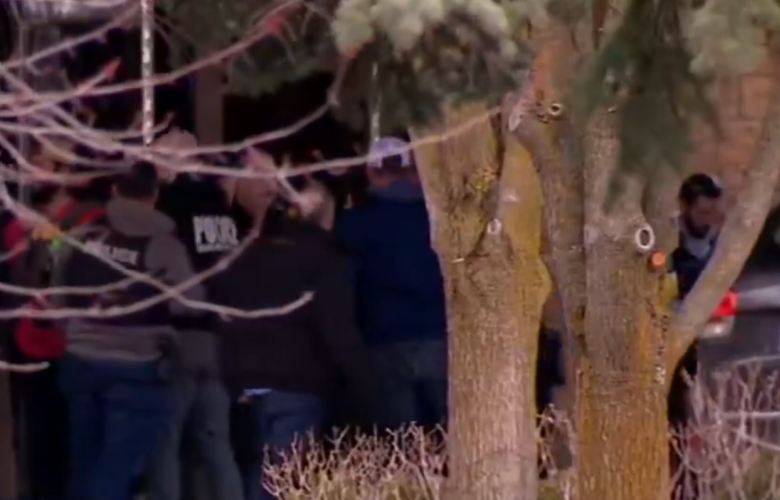 Πανικός στο Μίσιγκαν από πυροβολισμούς σε συναγωγή – Αυτοκίνητο έπεσε πάνω σe κτήριο που στεγάζει και σχολείο – Νεκρός ο δράστης