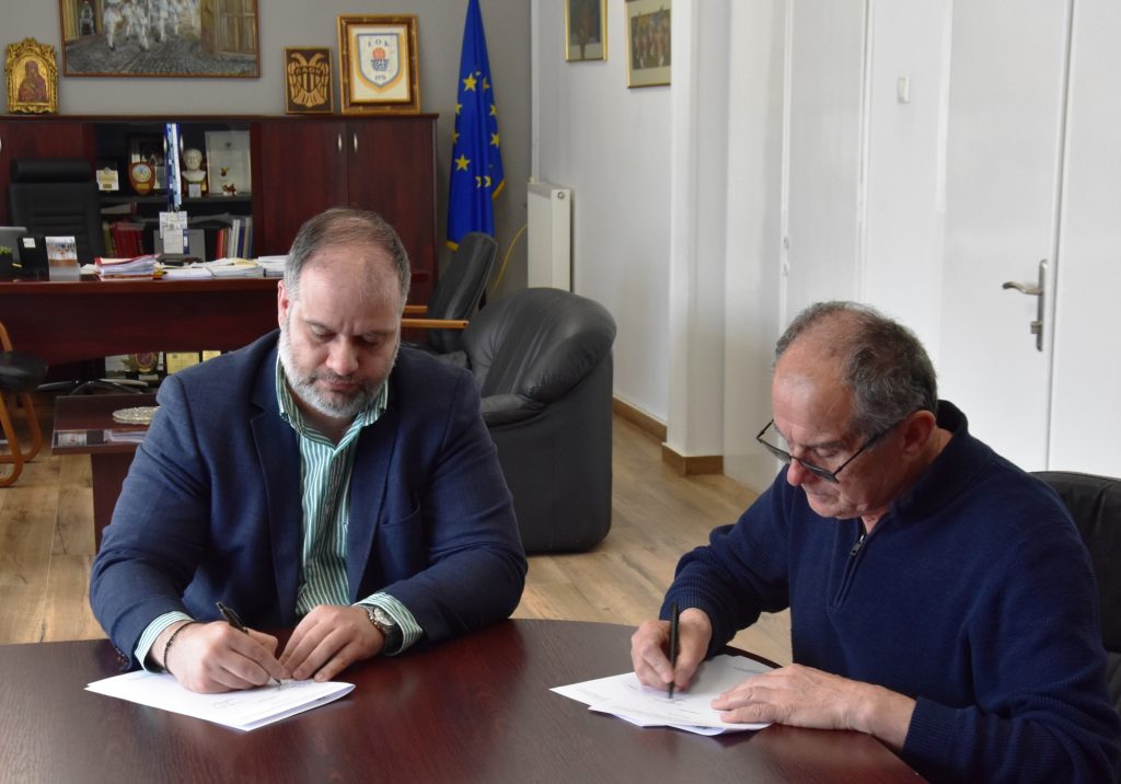 Υπογραφή σύμβασης για την ανάδειξη και βελτίωση των μονοπατιών του Δήμου Νάουσας