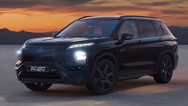 Mitsubishi Outlander Black Edition: Η νέα premium έκδοση των 306 ίππων ήρθε στην Ευρώπη