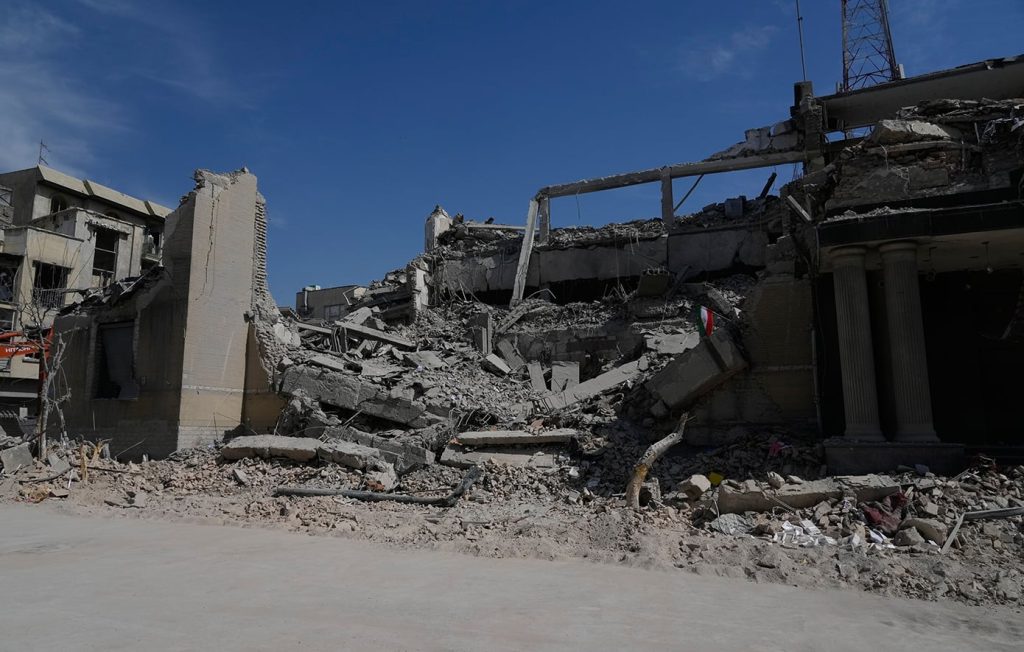 «Η παράταση της σύγκρουσης στη Μέση Ανατολή θα υπομονεύσει περαιτέρω την παγκόσμια σταθερότητα», λέει ο Κινέζος ΥΠΕΞ