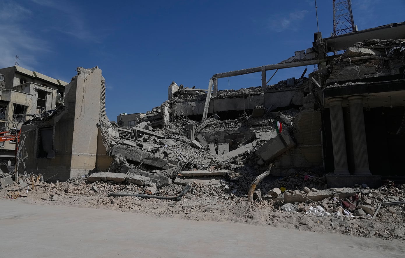 «Η παράταση της σύγκρουσης στη Μέση Ανατολή θα υπομονεύσει περαιτέρω την παγκόσμια σταθερότητα», λέει ο Κινέζος ΥΠΕΞ