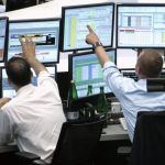 Εκτόξευση τιμών στο φυσικό αέριο και «βουτιά» στα χρηματιστήρια λόγω Μέσης Ανατολής