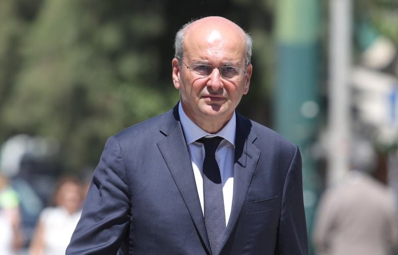 Τέλος στο βαθύ κράτος με «νομοσχέδιο Χατζηδάκη» – 14 παρεμβάσεις για μείωση γραφειοκρατίας, ενίσχυση διαφάνειας και λογοδοσίας στο Δημόσιο