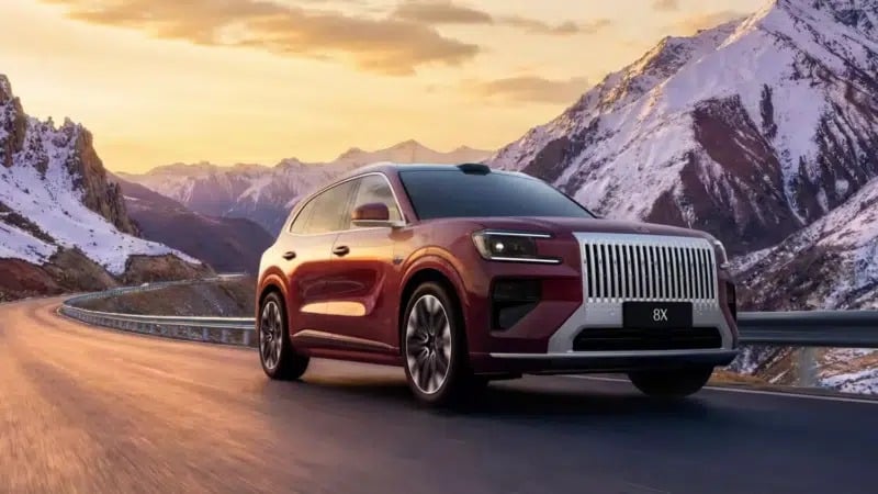 Πρώτες εικόνες από το εσωτερικό του Zeekr 8X των 1.400 PS