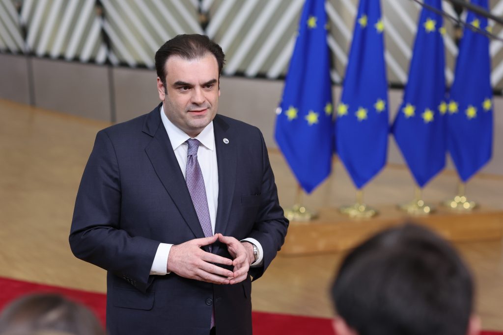 Στο ΔΝΤ ο Πιερρακάκης: «Ανθεκτικότερη η Ευρώπη, αλλά παραμένει ευάλωτη στα ενεργειακά σοκ»