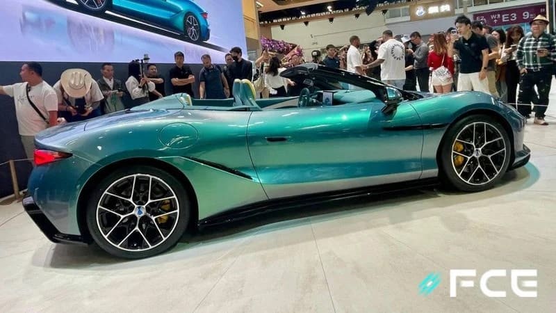 Το Denza Z αφήνει πίσω Ferrari και Porsche με 0-100 σε… λιγότερο από 2''