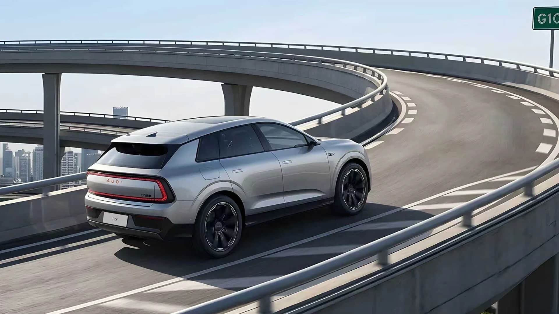 AUDI E7X: Το ηλεκτρικό SUV χωρίς... δαχτυλίδια αποκαλύπτεται με 680 PS και καμπίνα… από το μέλλον