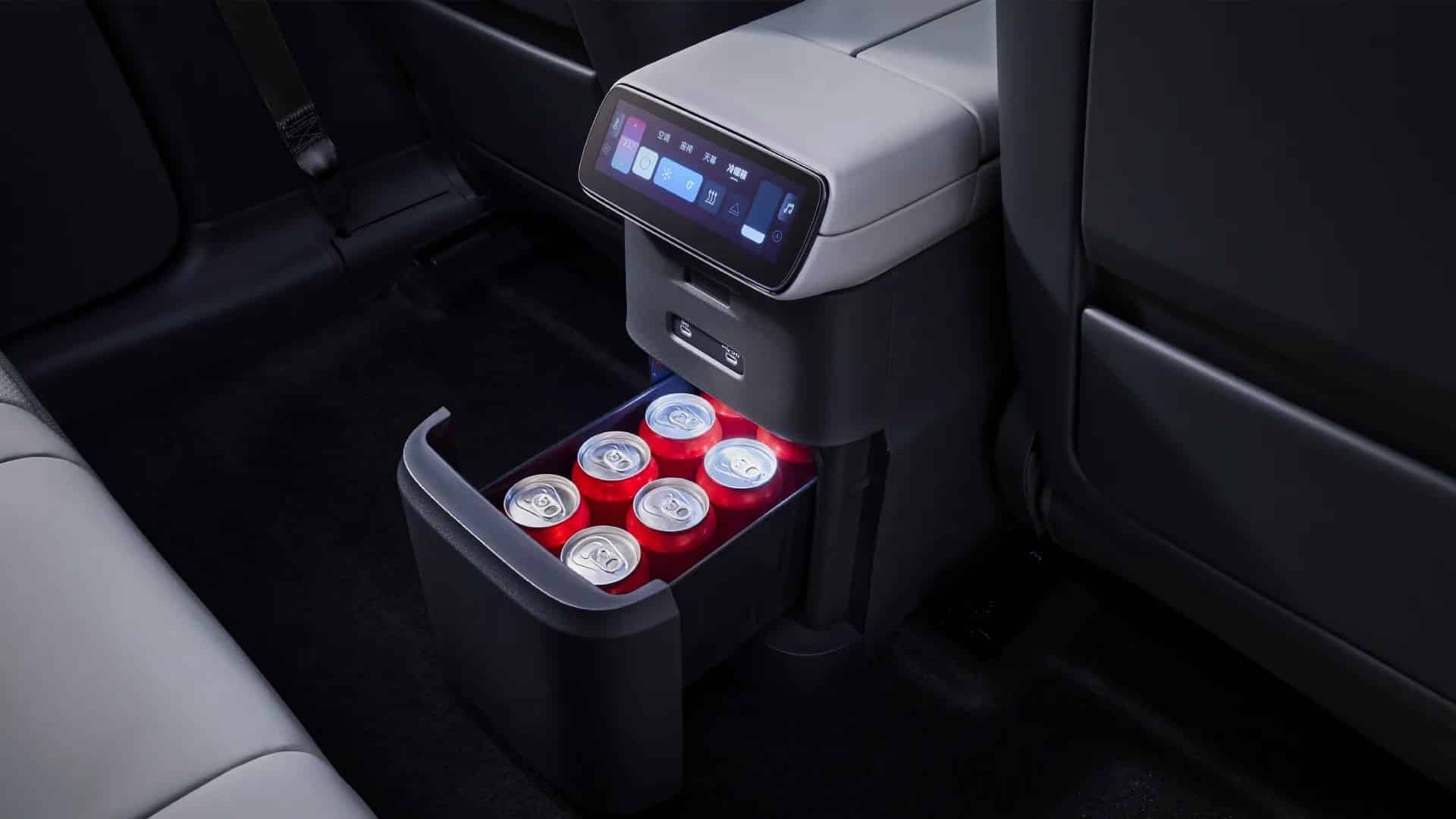 AUDI E7X: Το ηλεκτρικό SUV χωρίς... δαχτυλίδια αποκαλύπτεται με 680 PS και καμπίνα… από το μέλλον