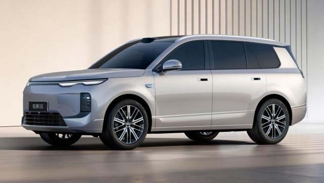 BYD: «Καταιγίδα» ηλεκτρικών στο Πεκίνο – Supercars 1.000+ PS, φόρτιση-αστραπή και SUV που αλλάζουν τα πάντα