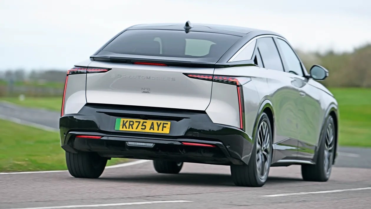 Volvo ES90 vs DS No8: Ηλεκτρικό «ντέρμπι» για premium λιμουζίνες