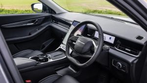 Jaecoo 5 Hybrid: Το SUV-έκπληξη που καίει λιγότερο και ρίχνει τους αντιπάλους στο καναβάτσο