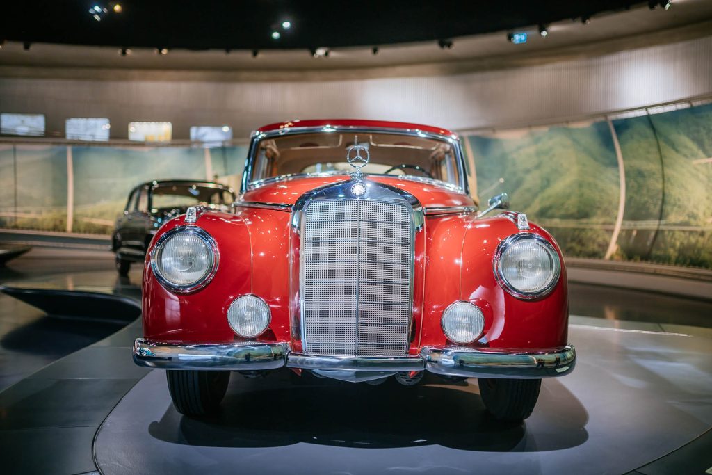 Mercedes Benz 300 “Adenauer” (2)