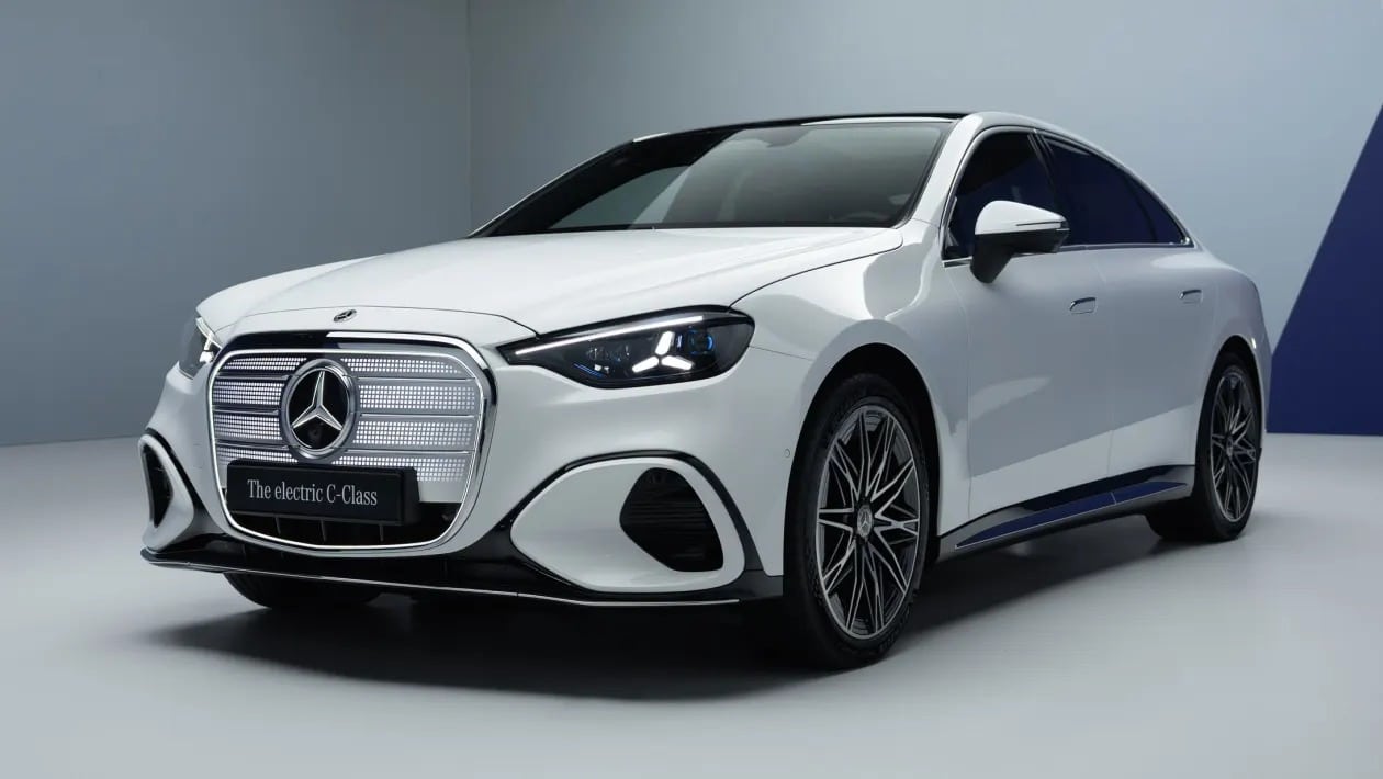 Νέα Mercedes C-Class Electric: Αποκαλύφθηκε το ηλεκτρικό sedan που απειλεί BMW και Tesla