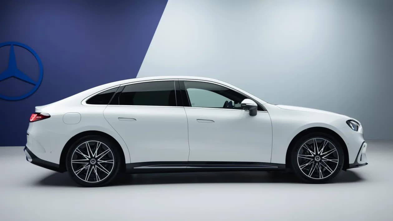 Νέα Mercedes C-Class Electric: Αποκαλύφθηκε το ηλεκτρικό sedan που απειλεί BMW και Tesla