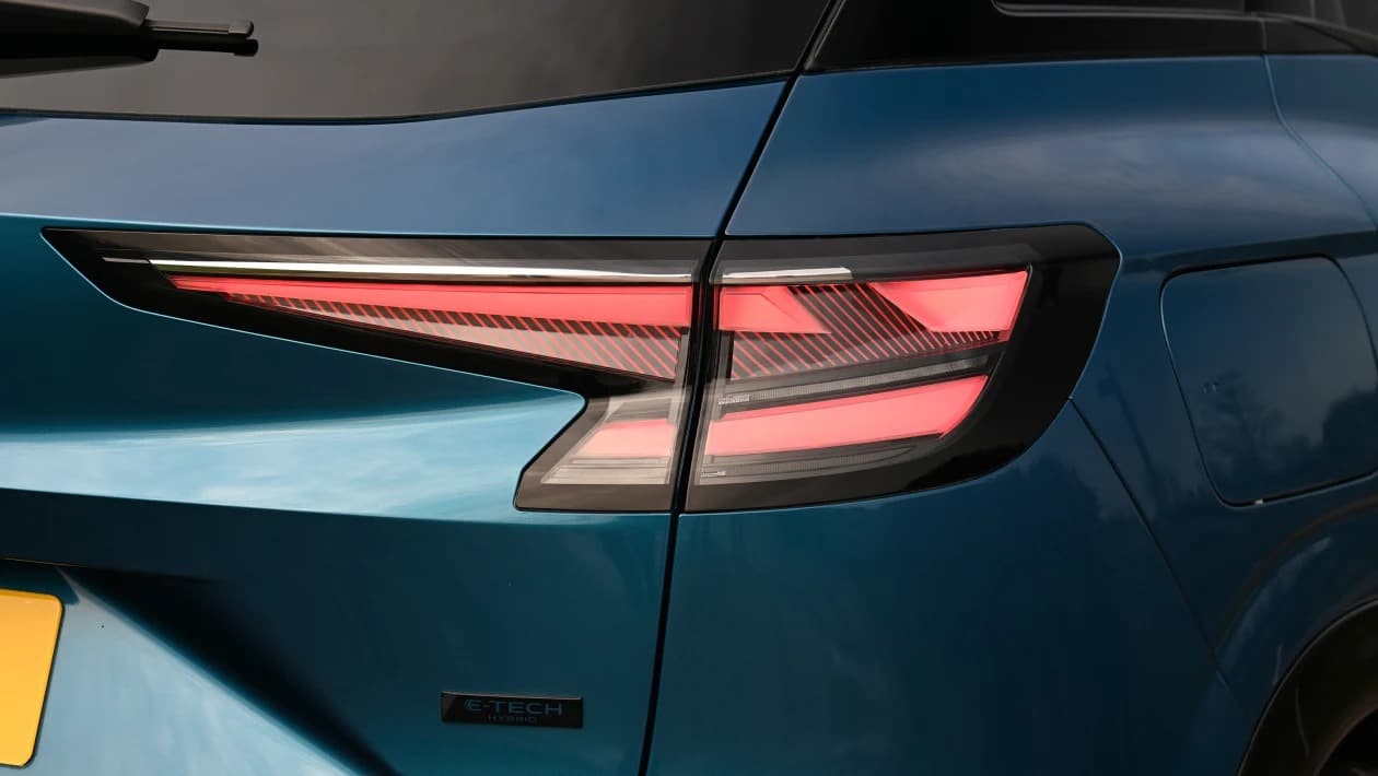 Renault Austral Hybrid: Το SUV που υπόσχεται τα πάντα, αλλά μπορεί να ξεπεράσει τον ανταγωνισμό;