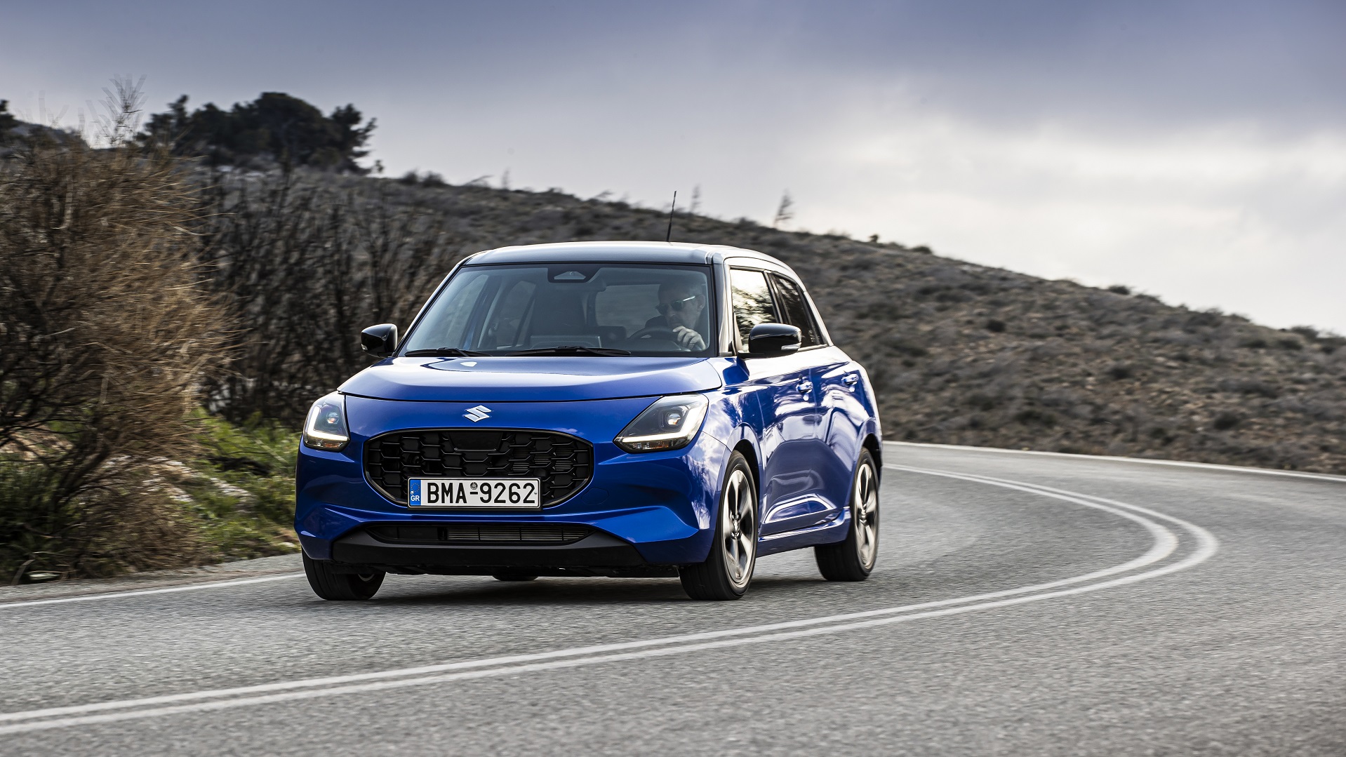 Suzuki Swift GR blue 2025 (10)