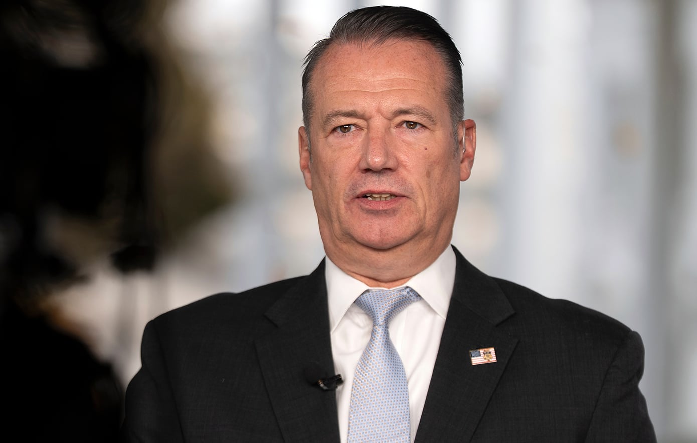 Αποχωρεί ο διευθυντής της αμφιλεγόμενης αστυνομίας μετανάστευσης ICE των ΗΠΑ