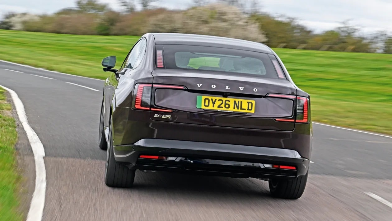 Volvo ES90 vs DS No8: Ηλεκτρικό «ντέρμπι» για premium λιμουζίνες