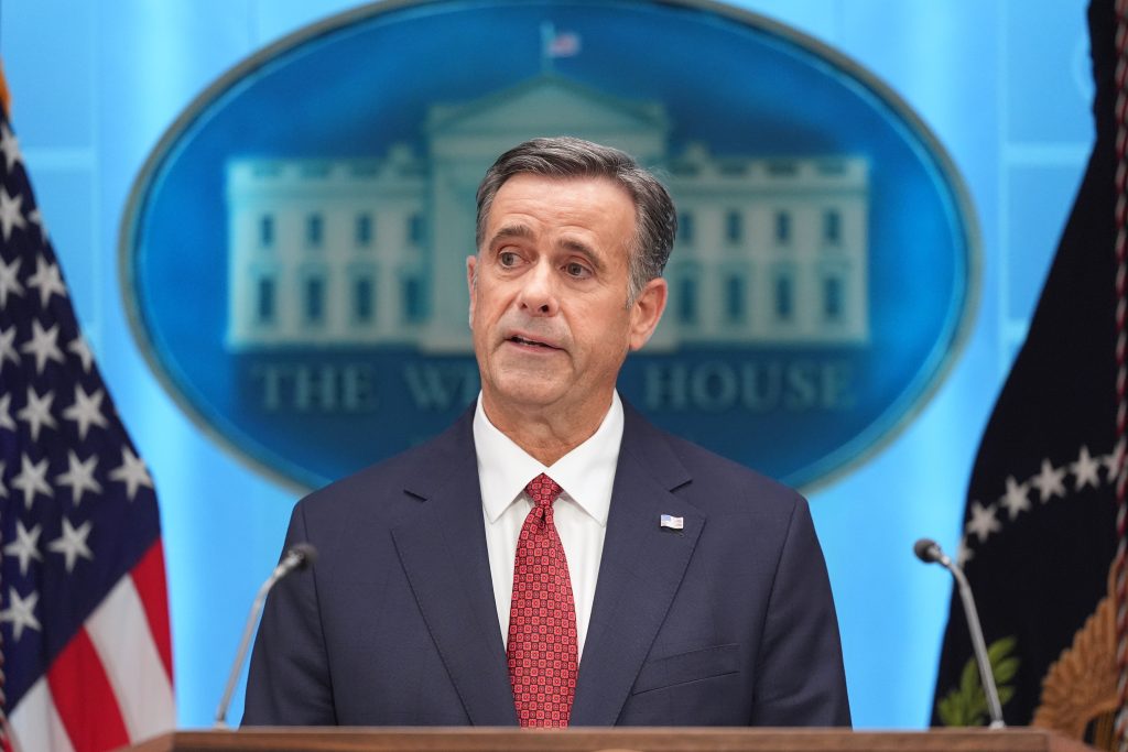 Ο Χέγκσεθ αναφέρθηκε στη διάσωση του πιλότου με θρησκευτικούς παραλληλισμούς – «Απόψε οι περισσότερες επιθέσεις εναντίον του Ιράν»