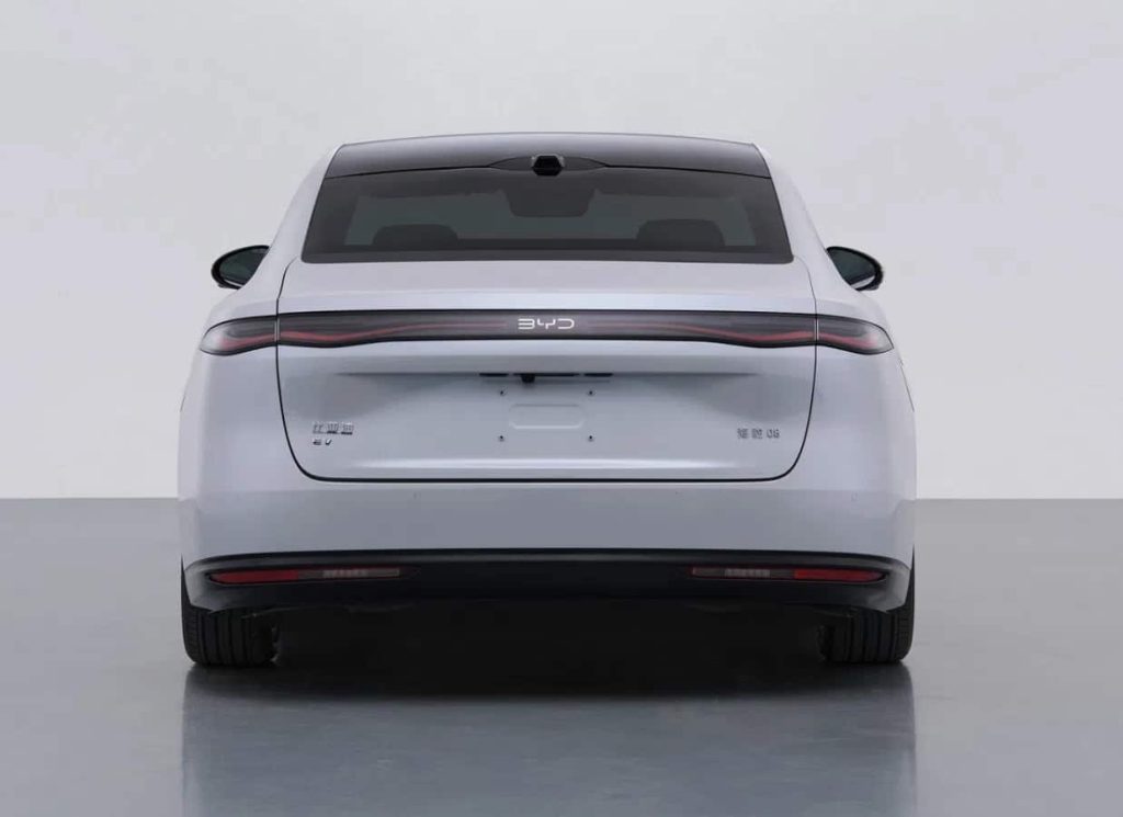 BYD Seal 08: Το νέο «καυτό» sedan με 684 PS, 1000 Km αυτονομία και φόρτιση «αστραπή»