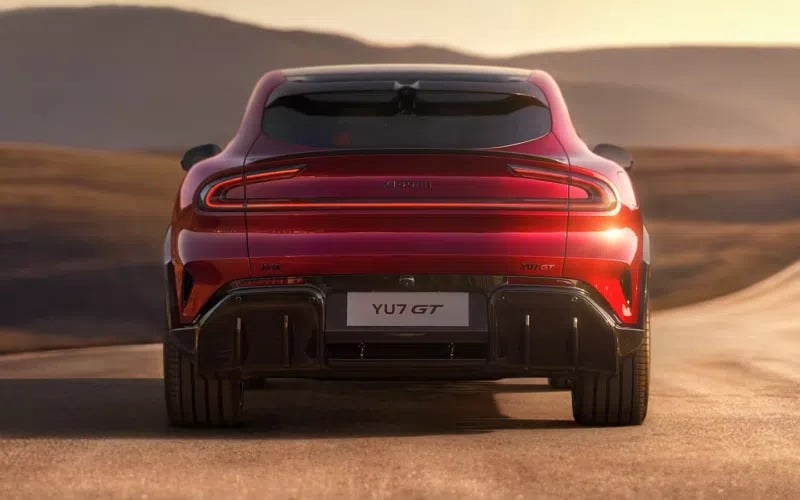 Xiaomi YU7 GT: Ντεμπούτο τέλη Μαΐου με 1003 PS και τελική 300 χλμ./ώρα