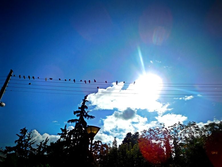 Καιρός: Αίθριος με τοπικές νεφώσεις και μικρή άνοδο της θερμοκρασίας