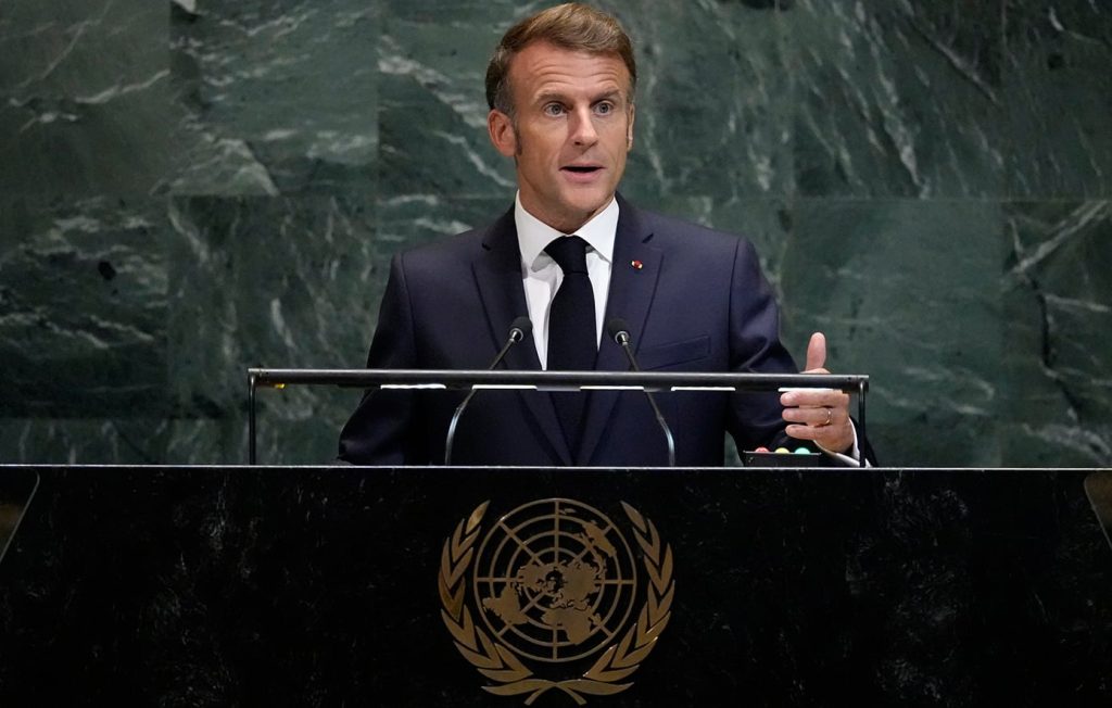 Ο Μακρόν ζήτησε από τους προέδρους ΗΠΑ και Ιράν την ταχύτερη δυνατή αποκατάσταση της ναυσιπλοΐας στα Στενά του Ορμούζ