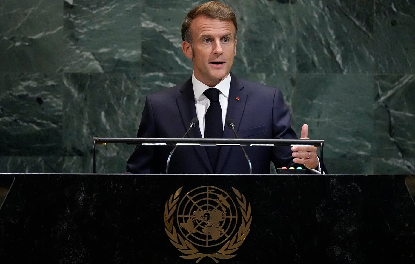 Ο Μακρόν ζήτησε από τους προέδρους ΗΠΑ και Ιράν την ταχύτερη δυνατή αποκατάσταση της ναυσιπλοΐας στα Στενά του Ορμούζ