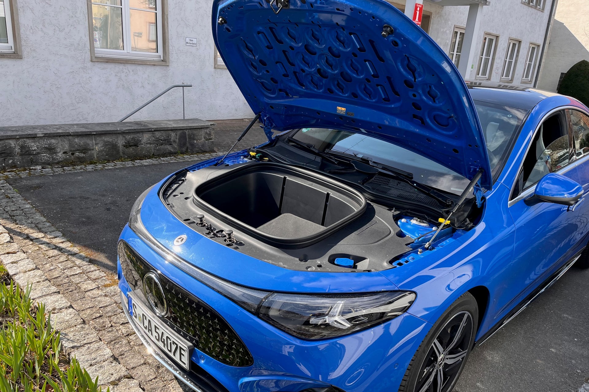 800V τεχνολογία και 320 kW φόρτιση: Η Mercedes CLA 250+ ανεβάζει τον πήχη