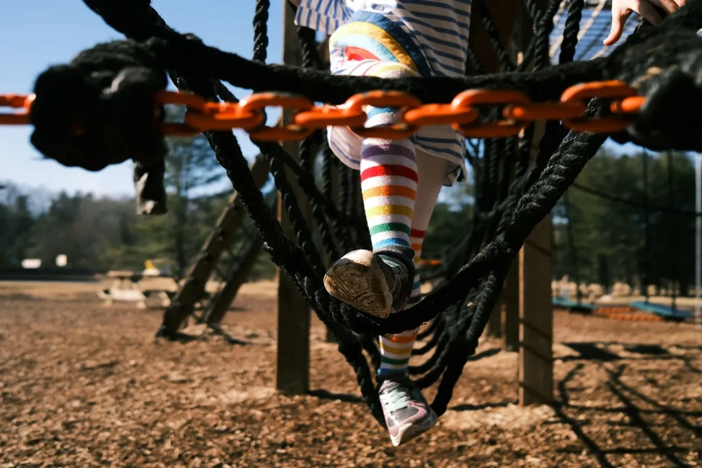 Πάσχα 2026: Τι παίρνει ο νονός στο βαφτιστήρι