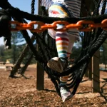 Πάσχα 2026: Τι παίρνει ο νονός στο βαφτιστήρι