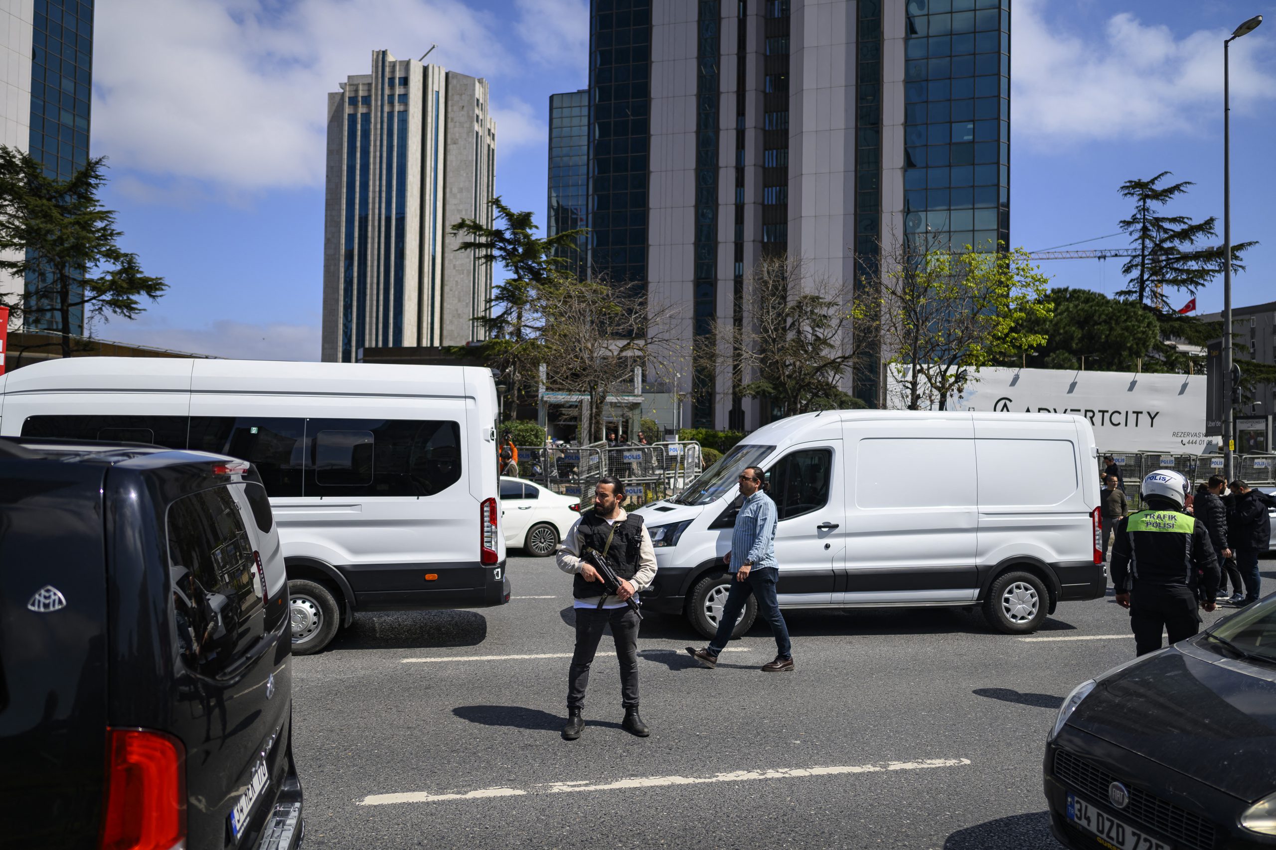 Συναγερμός στην Τουρκία: Πυρά σε σχολείο στην Σανλιούρφα - Τουλάχιστον 7 τραυματίες - ertnews.gr