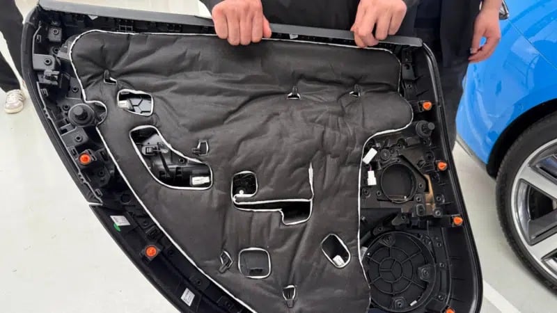 Ζωντανή αποσυναρμολόγηση του νέου Xiaomi SU7 - Τι διαπίστωσαν οι ειδικοί