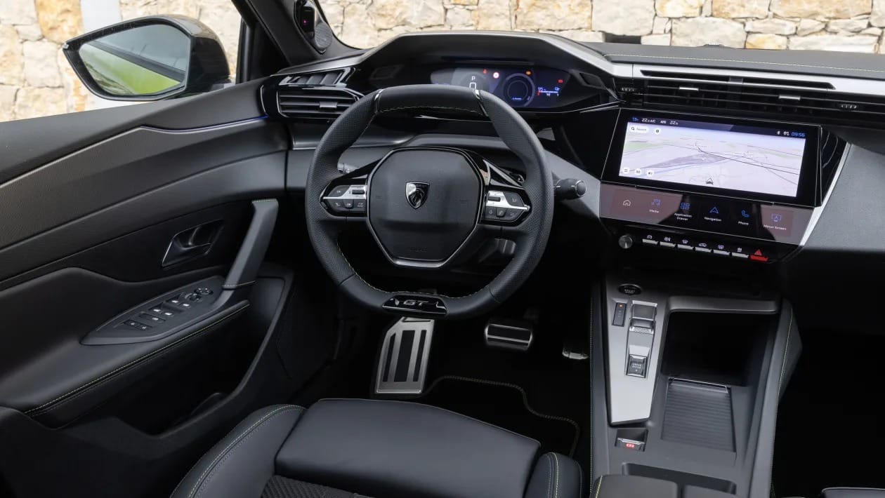 Το νέο Peugeot E-408 δημιουργεί δική του κατηγορία
