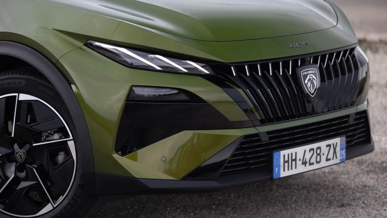 Το νέο Peugeot E-408 δημιουργεί δική του κατηγορία
