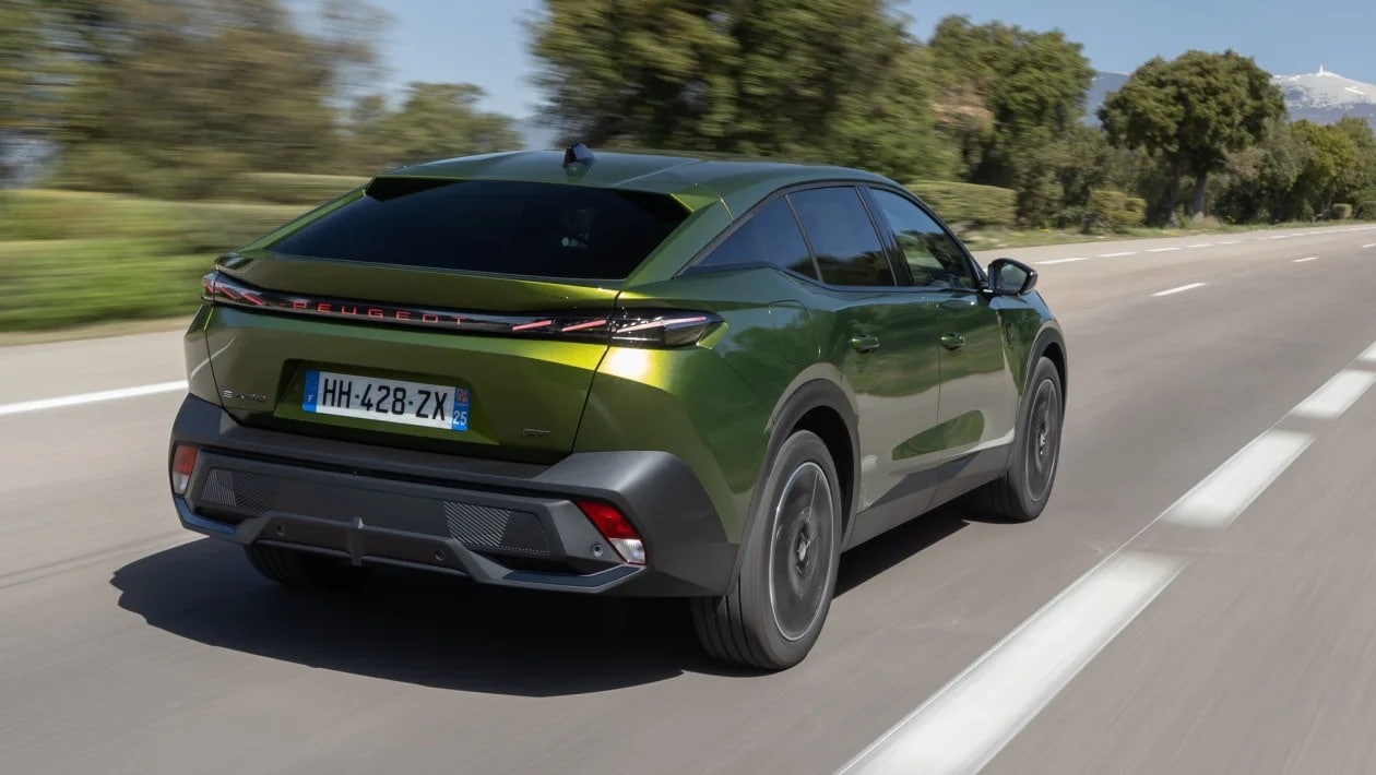 Το νέο Peugeot E-408 δημιουργεί δική του κατηγορία