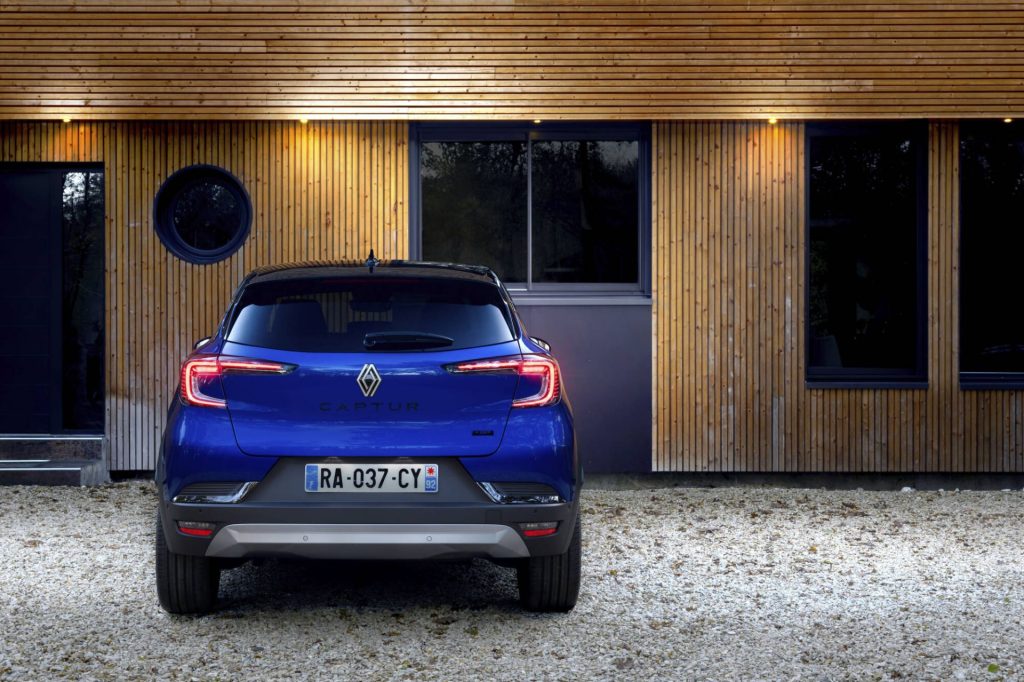 Δοκιμάζουμε το νέο Renault Captur E-Tech των 160 ίππων