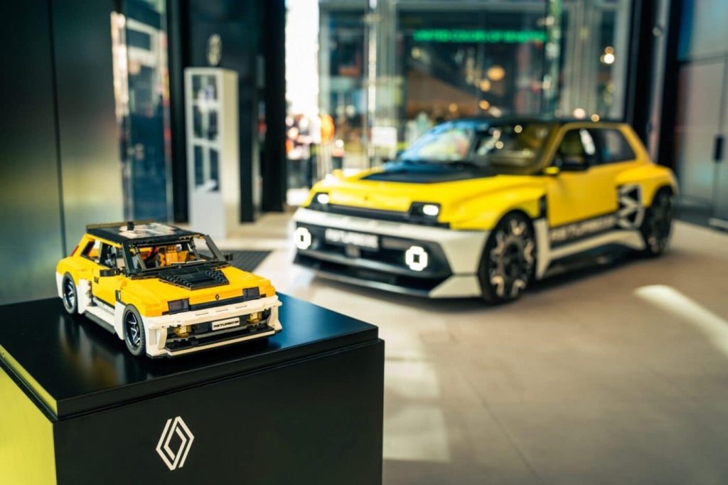 Απίστευτο: Έφτιαξε το Renault 5 Turbo 3E από LEGO πριν καν κυκλοφορήσε